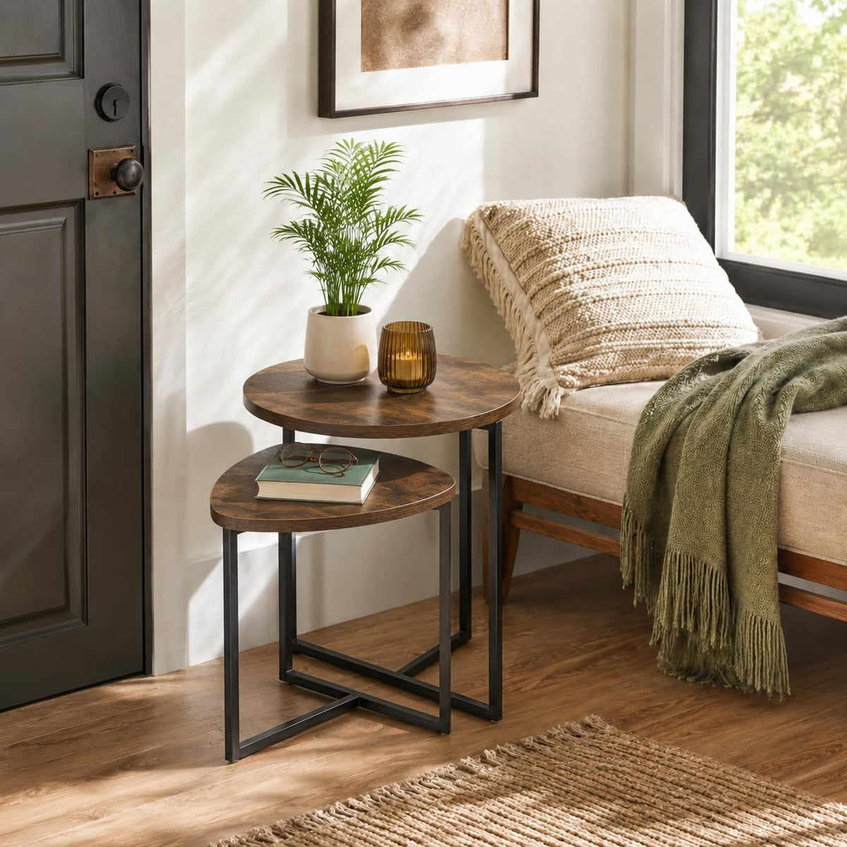 Nesting Side Tables Set of 2, Round End Tables with Rustic Brown Wood Look Top and Black Metal Frame, Space Saving Accent Coffee Tables for Living Room, Bedroom, Sofa Side, Bedside, Small Spaces