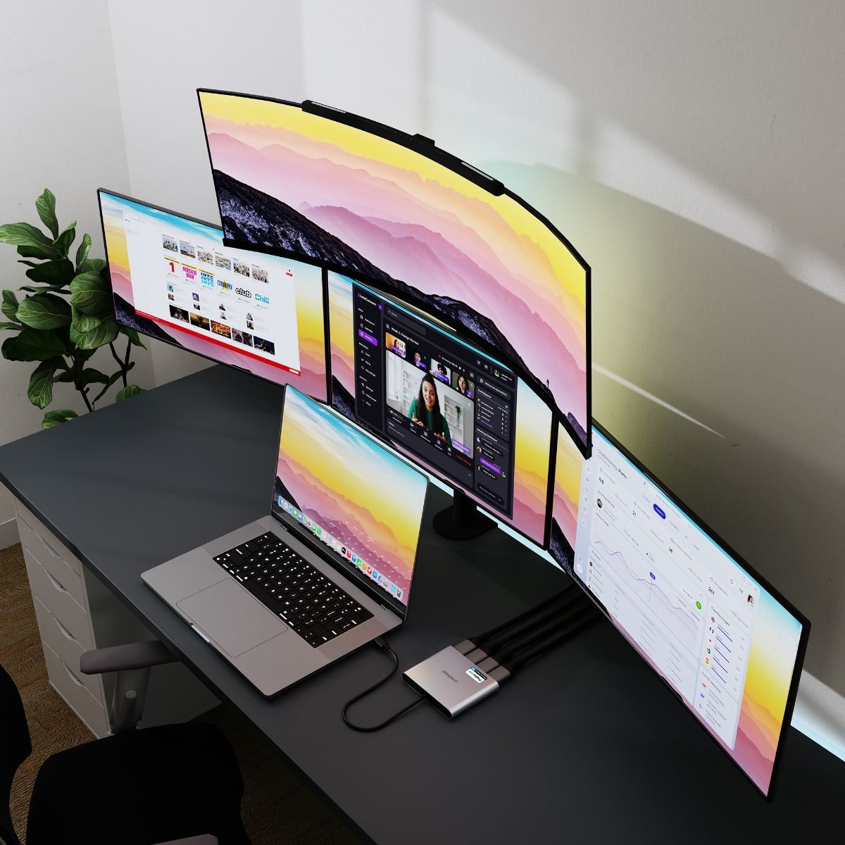 mbeat USB-C Quad 4K HDMI DisplayLink® Adapter with PD Pass-through