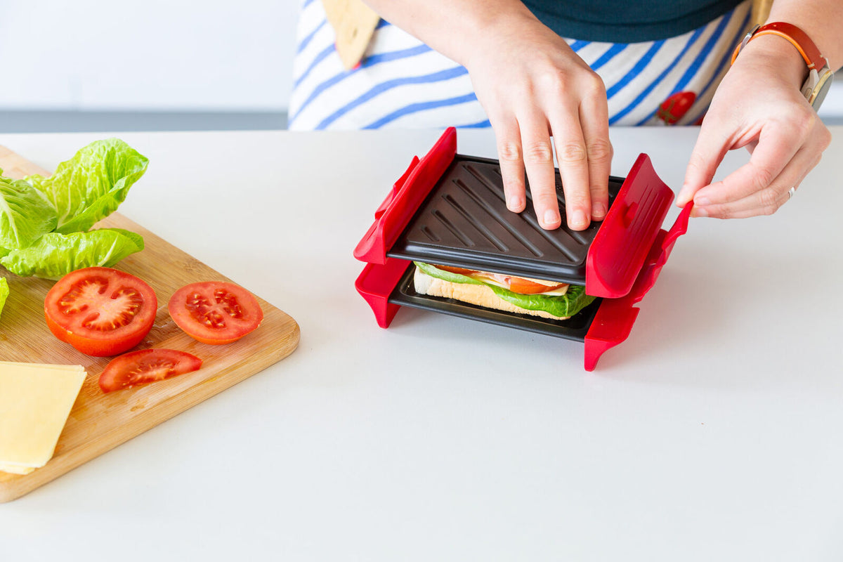Compact Microwave Sandwich Maker Non - Stick Grill Plates for Quick Meals at