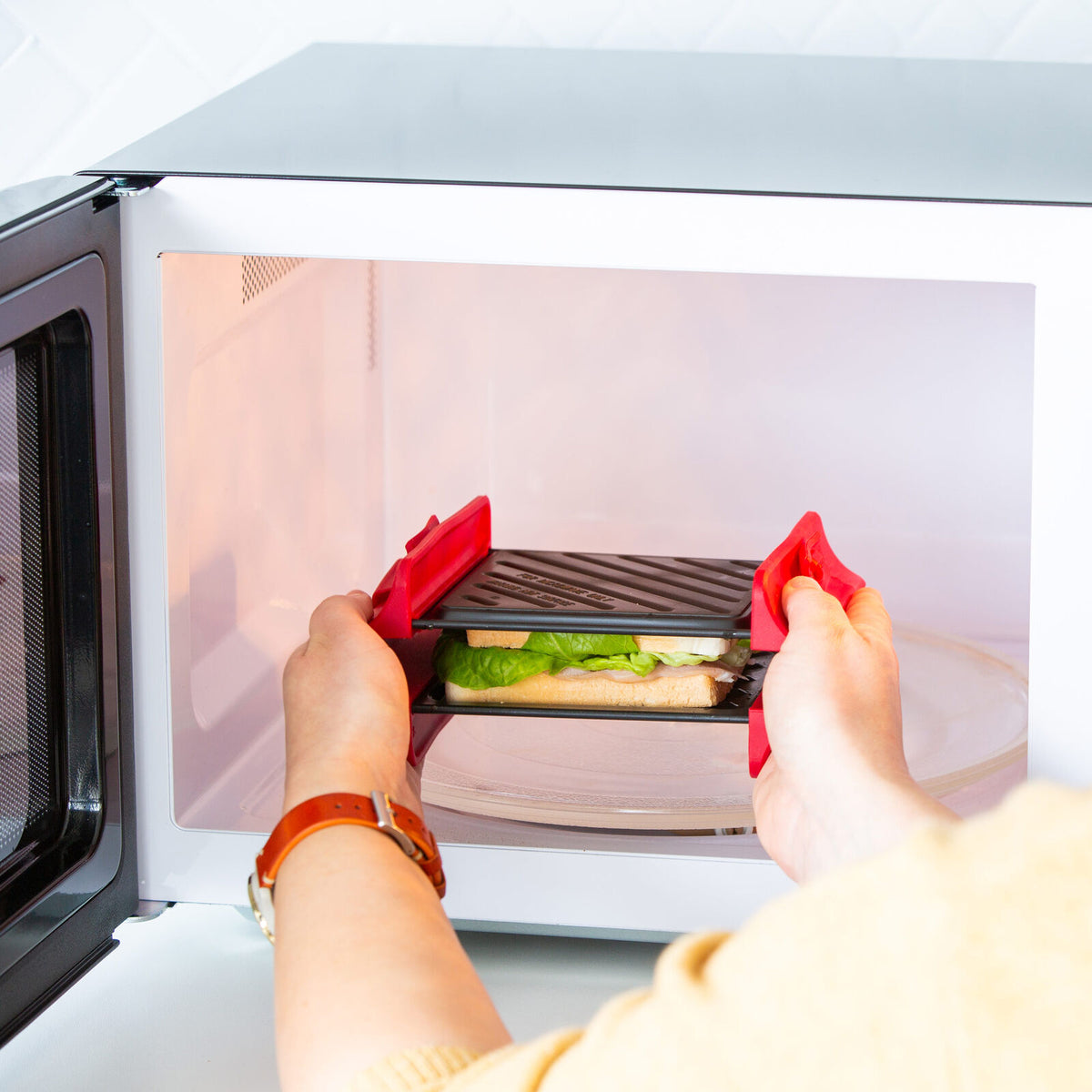 Compact Microwave Sandwich Maker Non - Stick Grill Plates for Quick Meals at