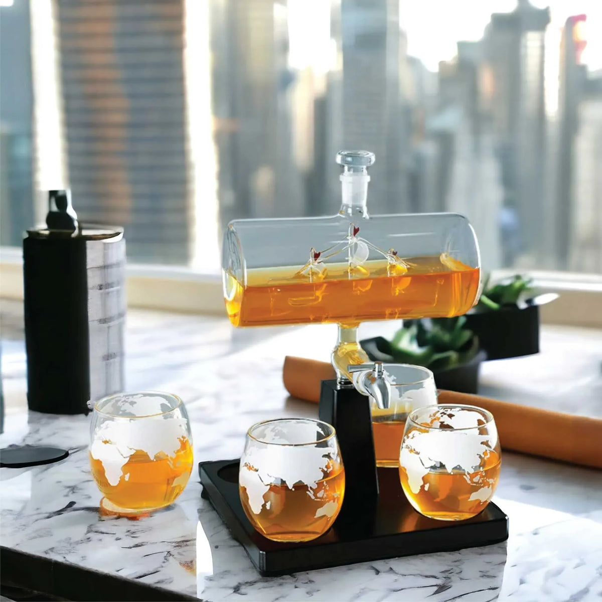 Kitchee 1L Whiskey or Wine Sailboat Glass Decanter Set - 4 Glasses + Stand