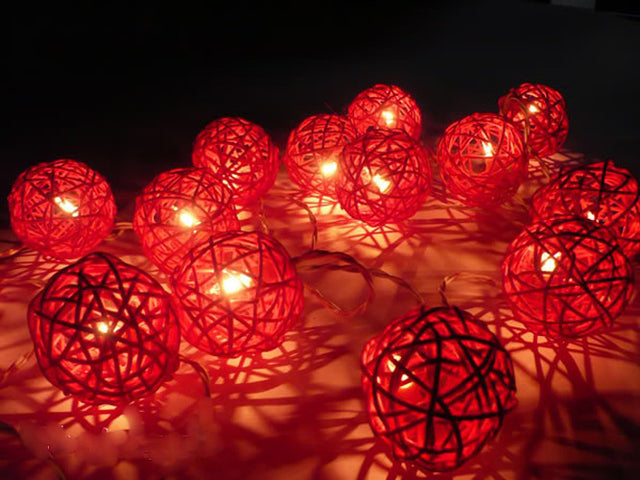 1 set Red 5cm Rattan Cane 20 Ball battery 3m String Lights