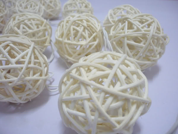 1 set 20 LED Cream White 5cm Rattan Cane Ball battery String Lights