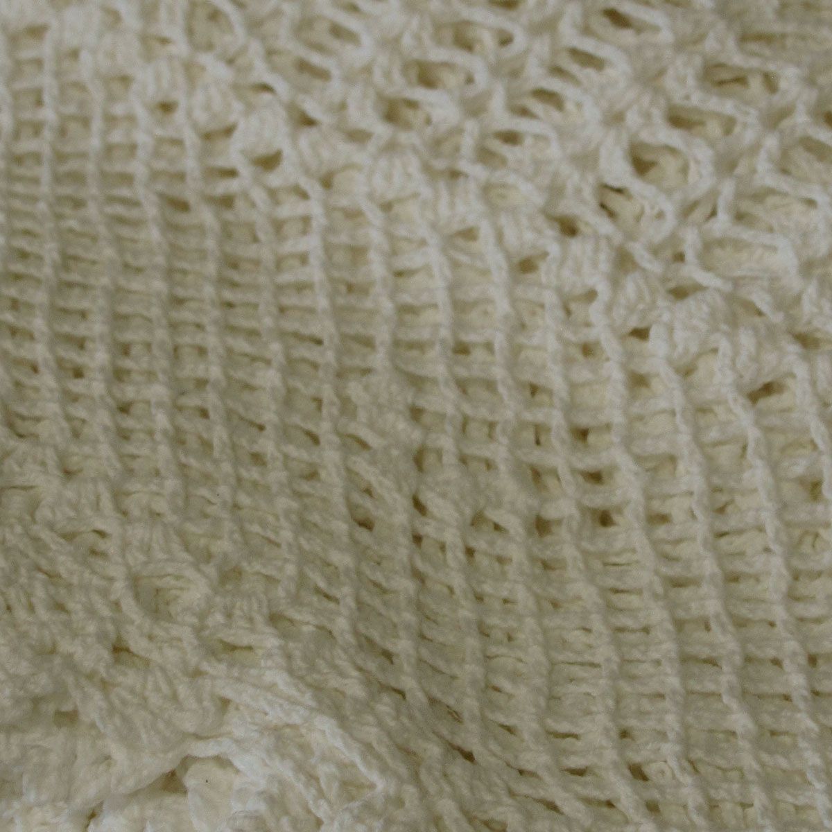Linen Knitted Crochet Cotton Tablecloth Square 137 x 137cm Scalloped Edge 4-Seater
