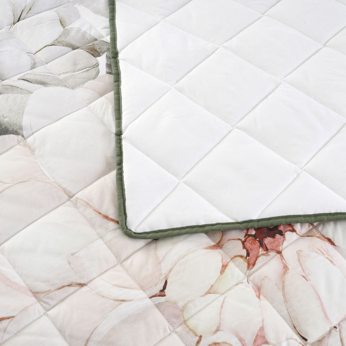Bianca Giselle White Polyester Printed Floral Coverlet Set Super King