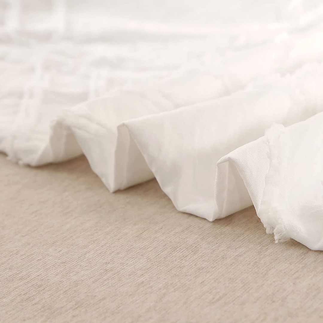 Tufted Diamond Jacquard Queen Size White Duvet Quilt Cover Set