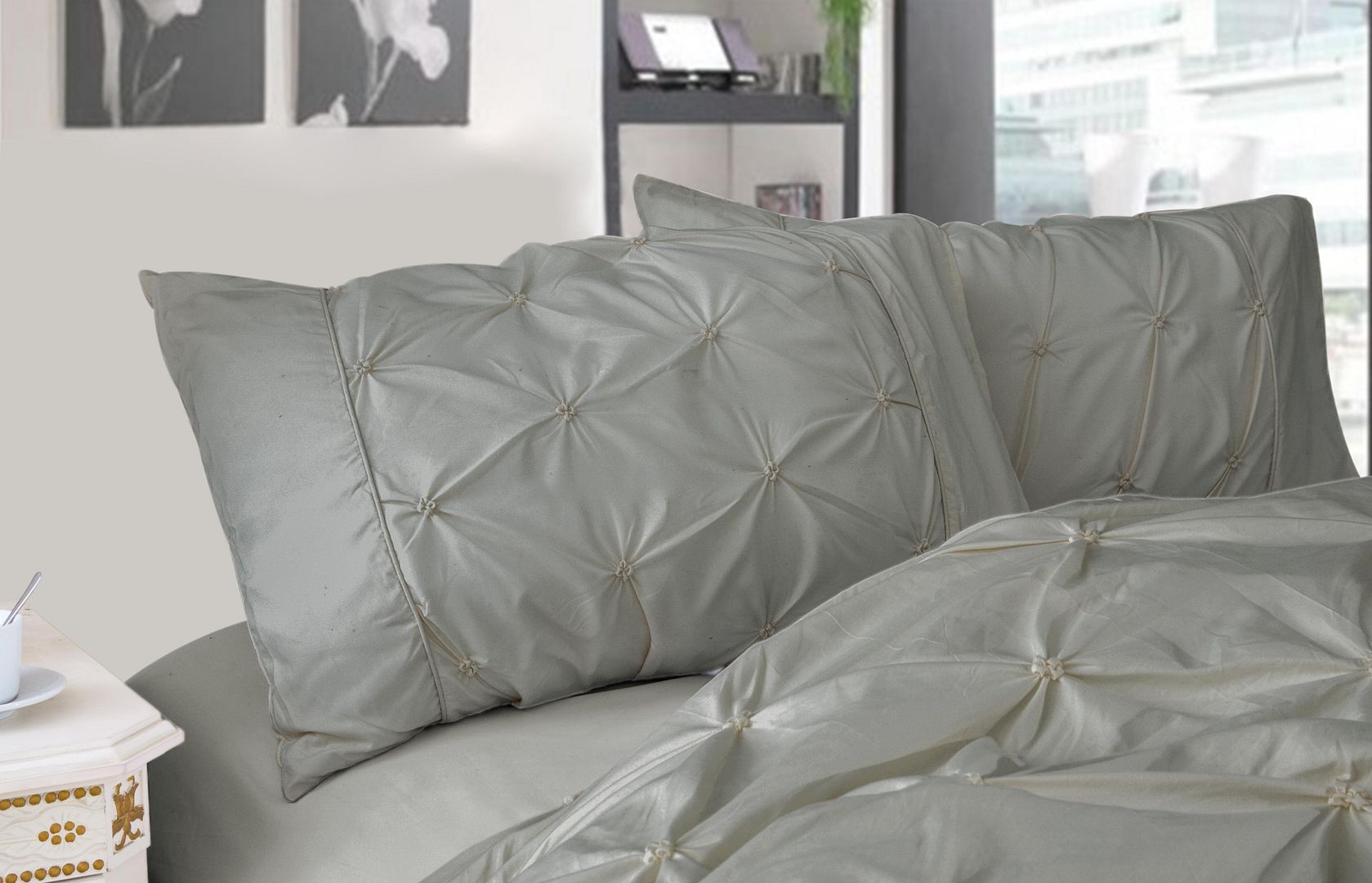 Diamond Pintuck Ultra Soft Standrad size Pillowcases 2 - Pack - Grey