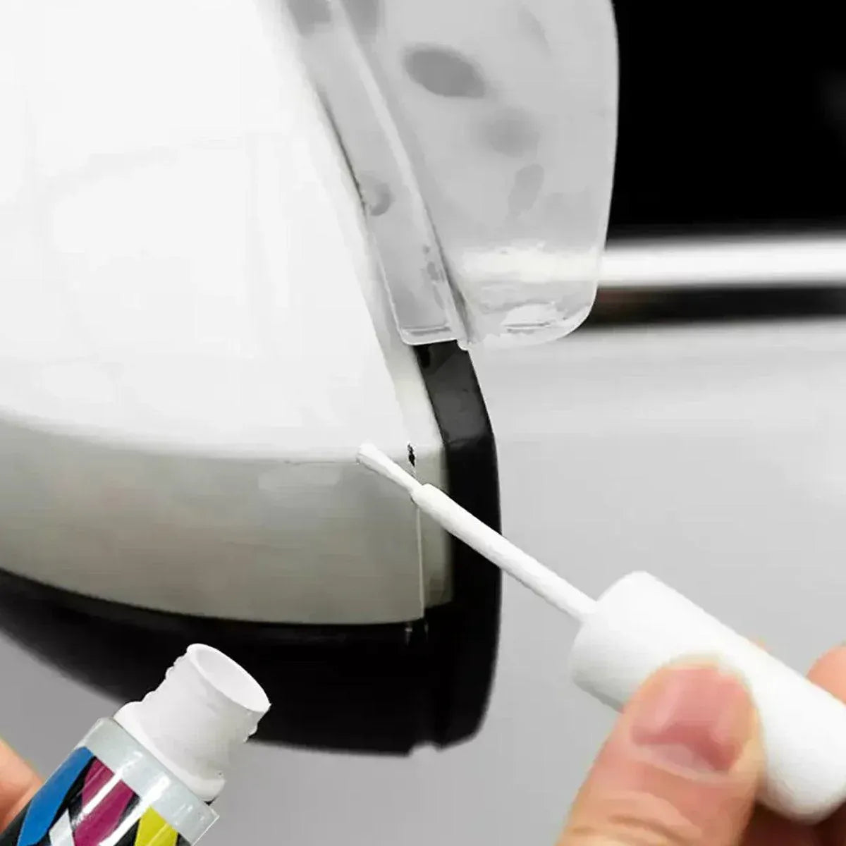 Car Scratch Repair Paint Pen Automotive Touch Up Spray for Quick Paint Fixing - White