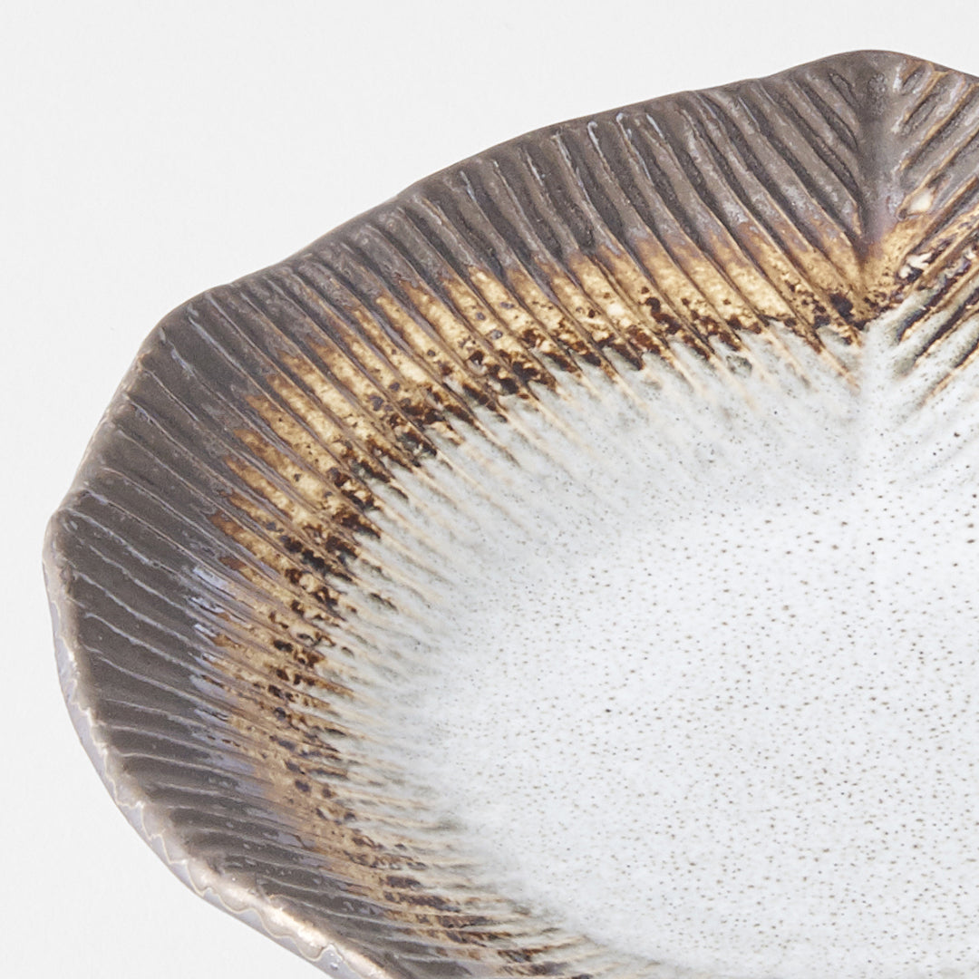 Plate Leaf Shape 16cm Akane Grey Glaze