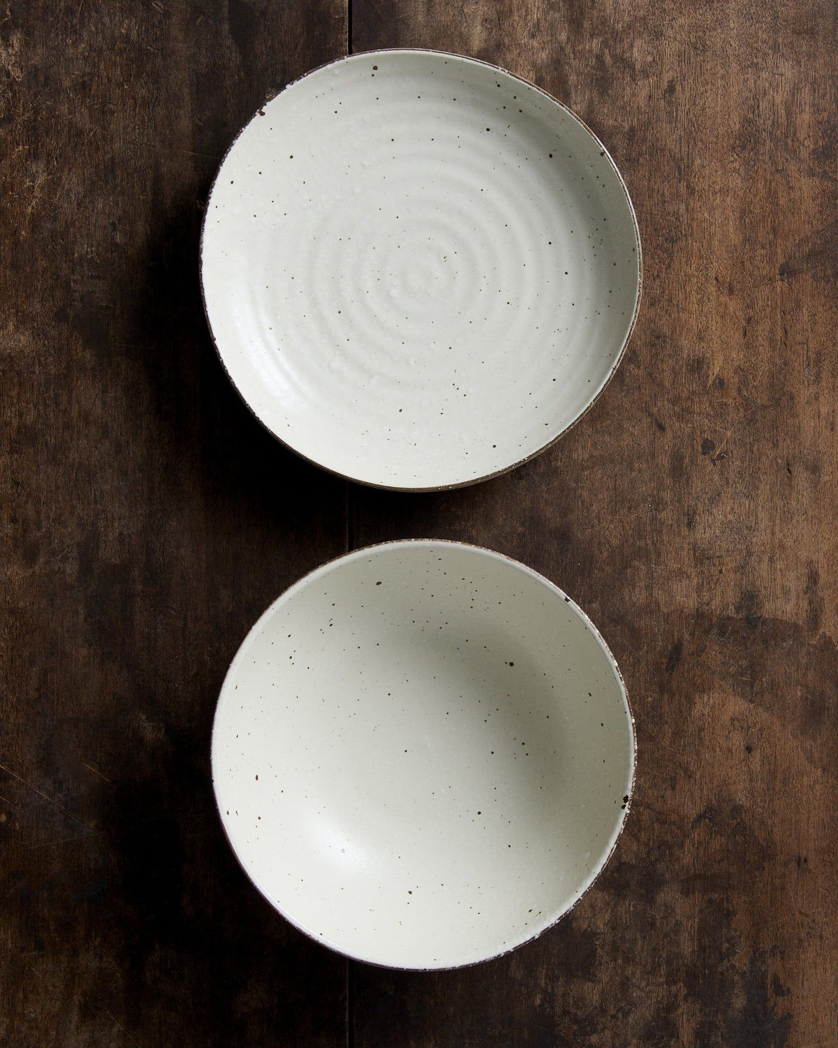 Dinner Plate Organic Shape 23cm Fleck Glaze