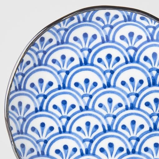 Tapas Plate 16.5cm Petal Crest Design