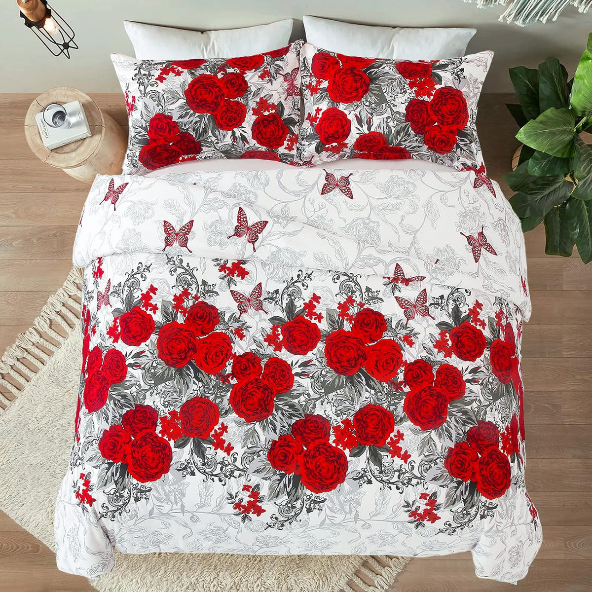 Luxurious rose Soft white 3 Pc Comforter & Pillow Cover Set