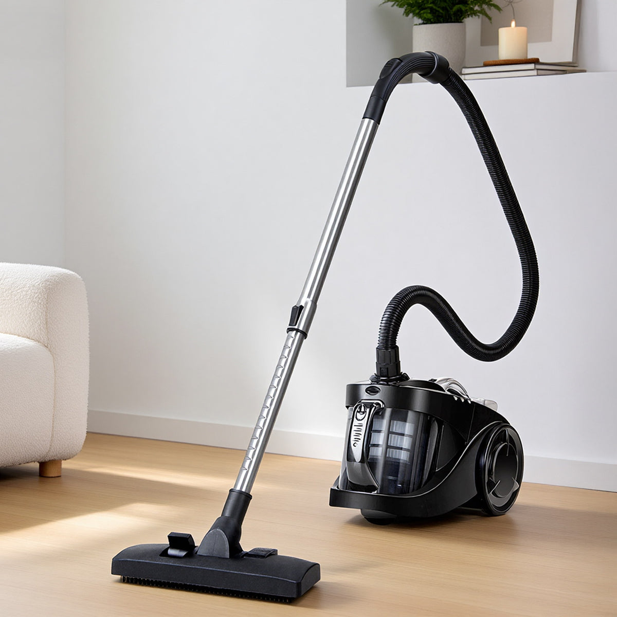 Devanti 2200W Bagless Vacuum Cleaner Black