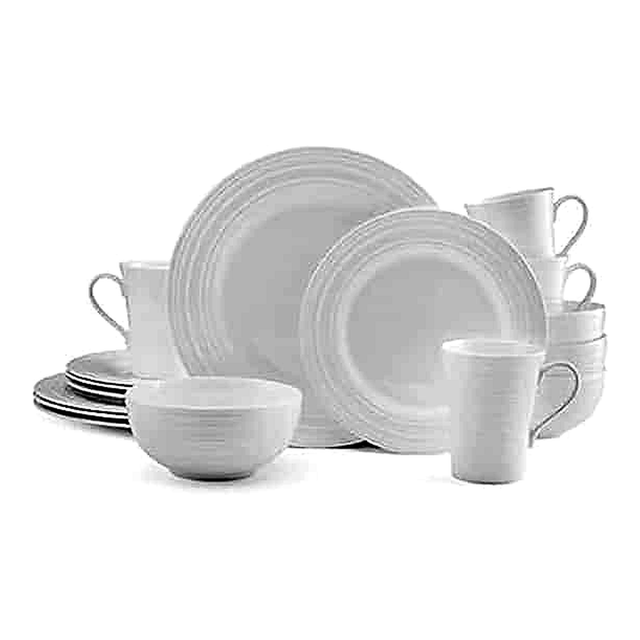 Mikasa Alyssa Bone China Dinner Set (16 pk)
